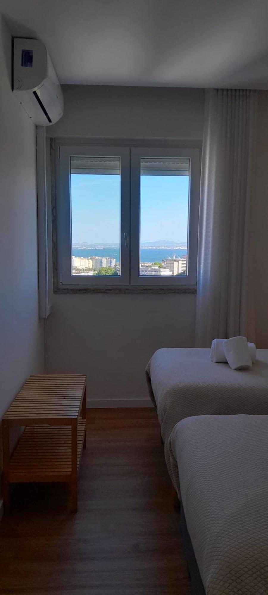 Vistas Sobre O Rio Tejo Apartment Lisbon Exterior photo